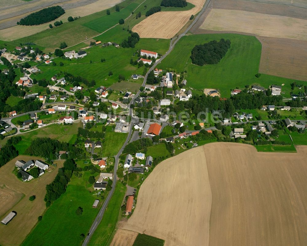 Luftbild Oberbobritzsch - Dorfkern am Feldrand in Oberbobritzsch im Bundesland Sachsen, Deutschland