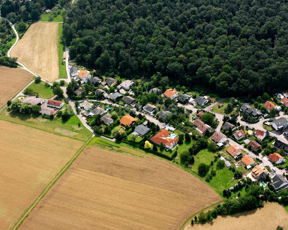 Oberheinriet von oben - Dorfkern am Feldrand in Oberheinriet im Bundesland Baden-Württemberg, Deutschland