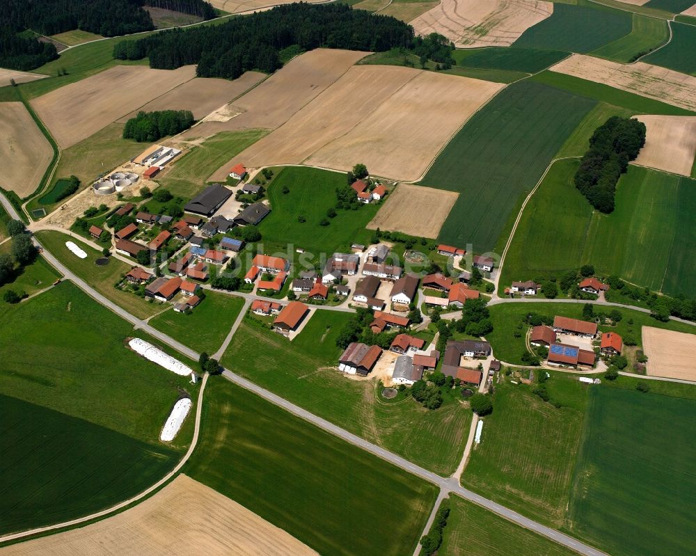 Luftaufnahme Oberhöft - Dorfkern am Feldrand in Oberhöft im Bundesland Bayern, Deutschland