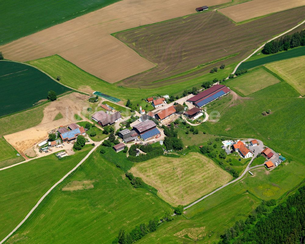 Luftaufnahme Obermittelried - Dorfkern am Feldrand in Obermittelried im Bundesland Baden-Württemberg, Deutschland