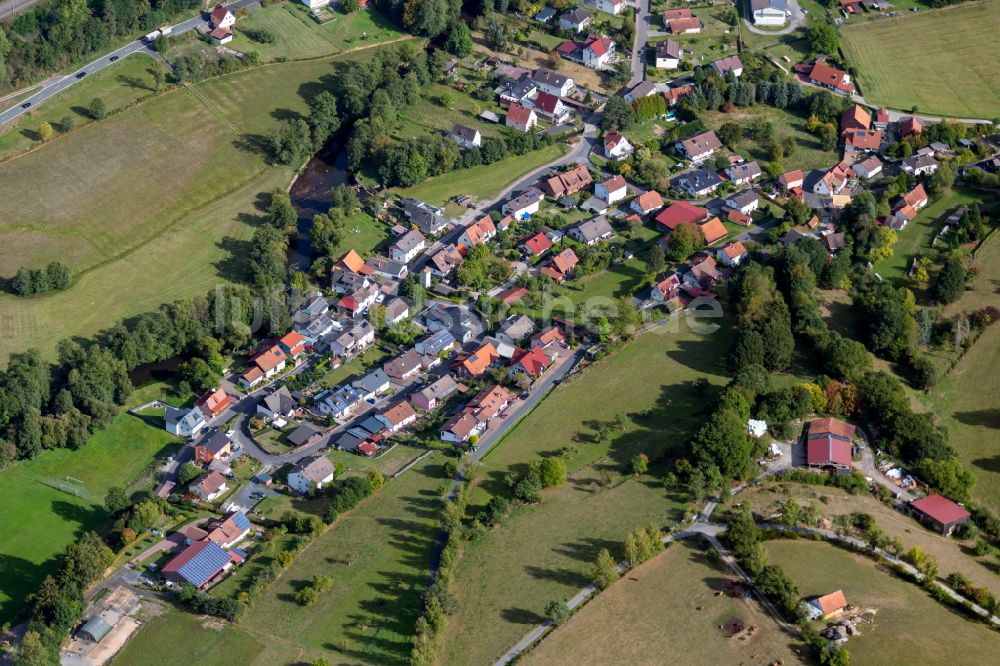 Luftaufnahme Obersinn - Dorfkern am Feldrand in Obersinn im Bundesland Bayern, Deutschland