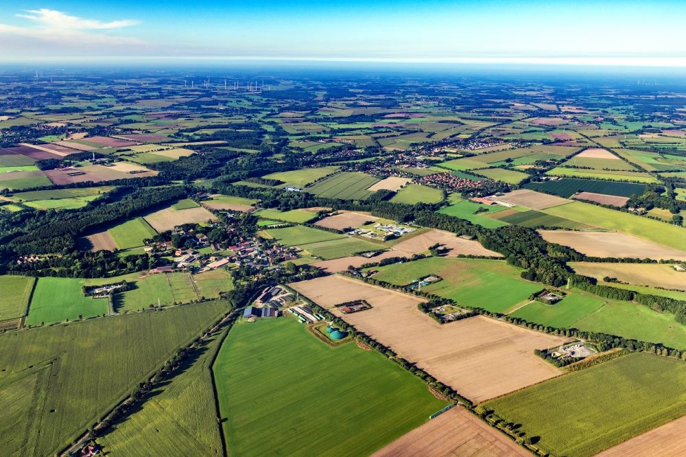 Luftaufnahme Ohrensen - Dorfkern am Feldrand in Ohrensen im Bundesland Niedersachsen, Deutschland