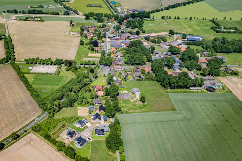 Bargstedt von oben - Dorfkern am Feldrand in Ohrensen im Bundesland Niedersachsen, Deutschland