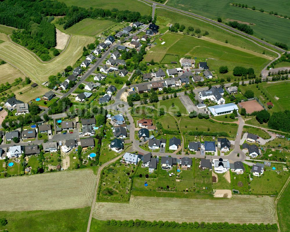 Luftaufnahme Oppenhausen - Dorfkern am Feldrand in Oppenhausen im Bundesland Rheinland-Pfalz, Deutschland