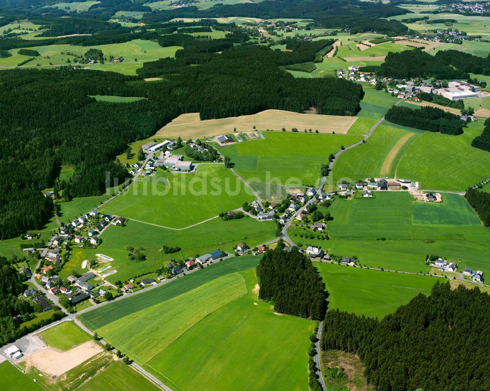 Luftbild Ort - Dorfkern am Feldrand in Ort im Bundesland Bayern, Deutschland