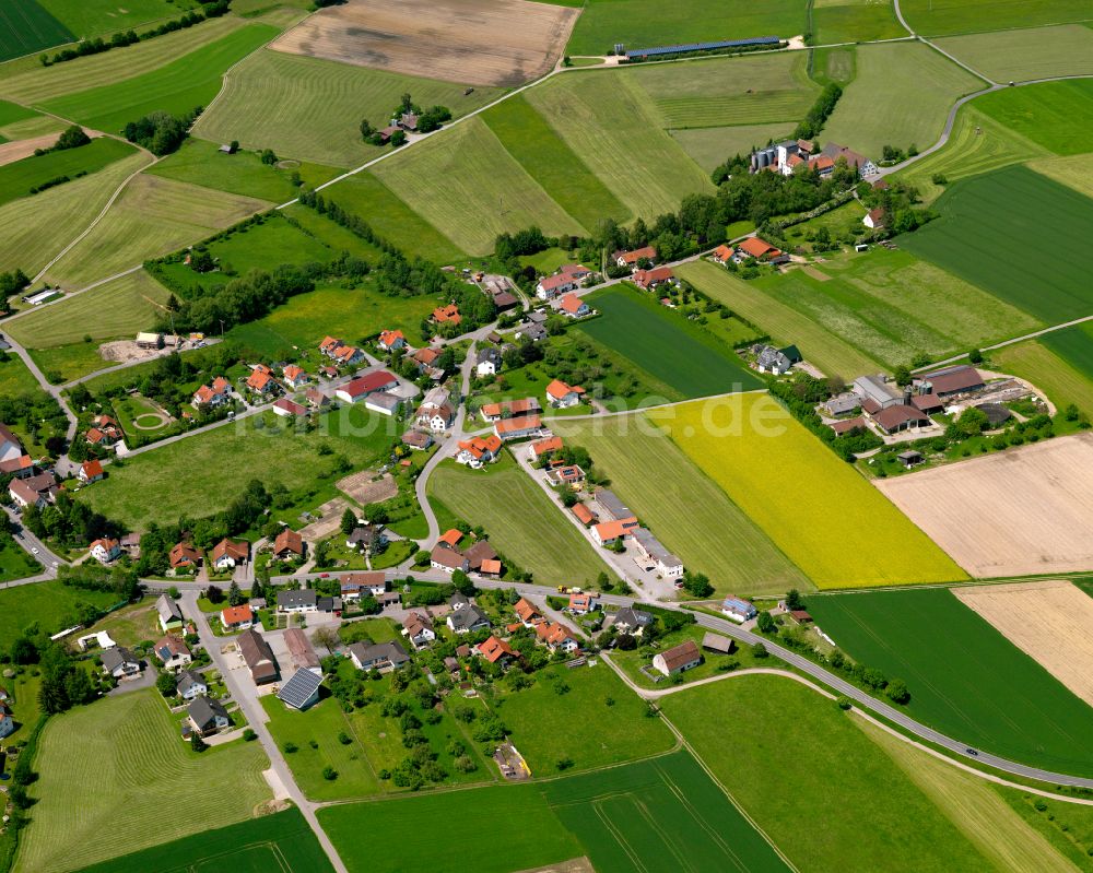 Luftaufnahme Otterswang - Dorfkern am Feldrand in Otterswang im Bundesland Baden-Württemberg, Deutschland