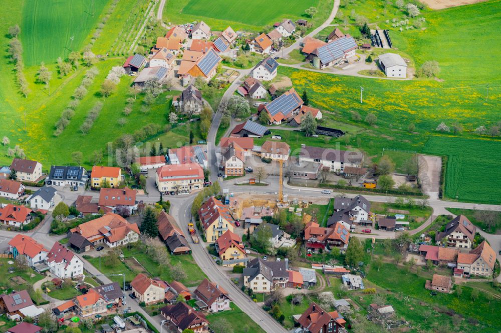 Luftaufnahme Ottoschwanden - Dorfkern am Feldrand in Ottoschwanden im Bundesland Baden-Württemberg, Deutschland