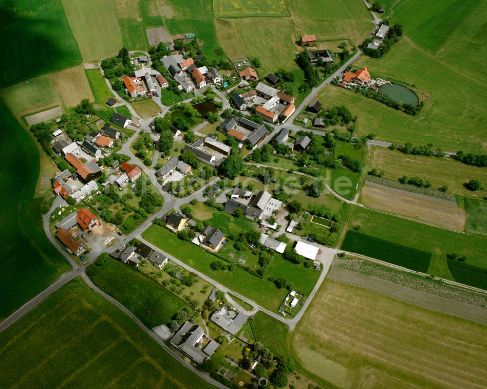 Pansdorf aus der Vogelperspektive: Dorfkern am Feldrand in Pansdorf im Bundesland Thüringen, Deutschland