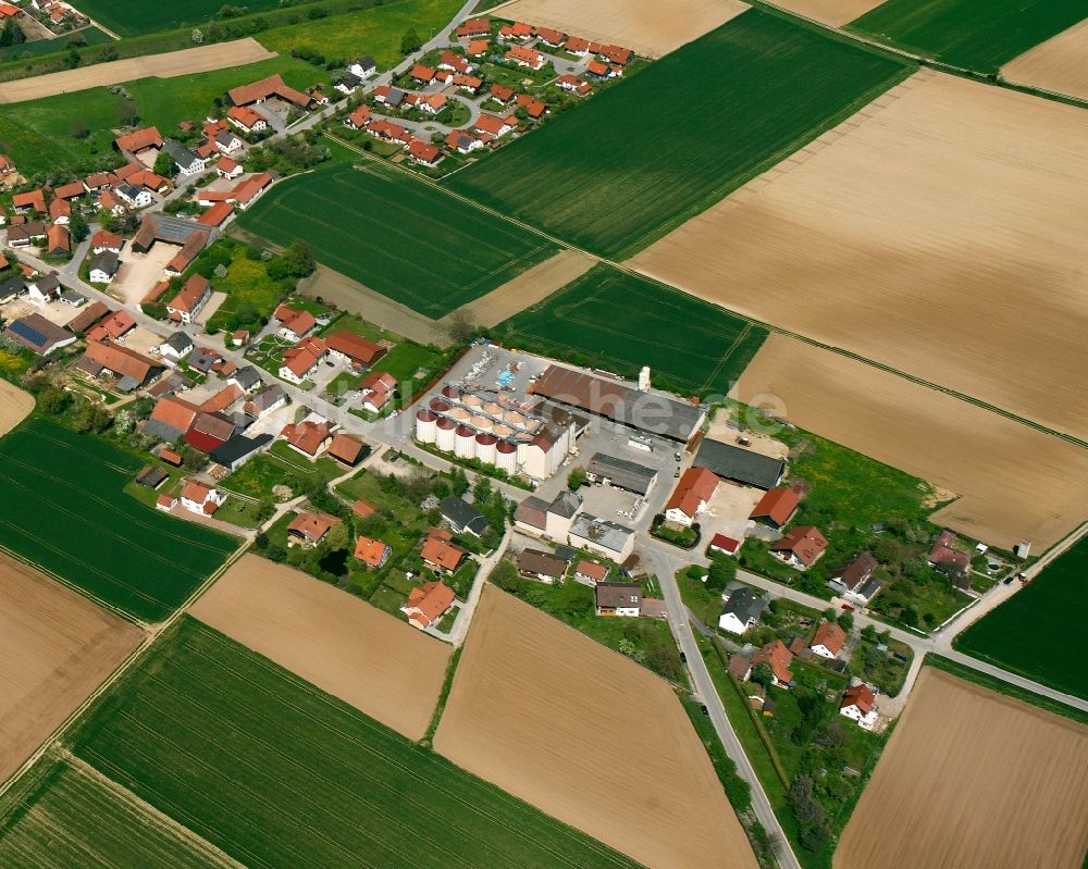 Luftaufnahme Perkam - Dorfkern am Feldrand in Perkam im Bundesland Bayern, Deutschland