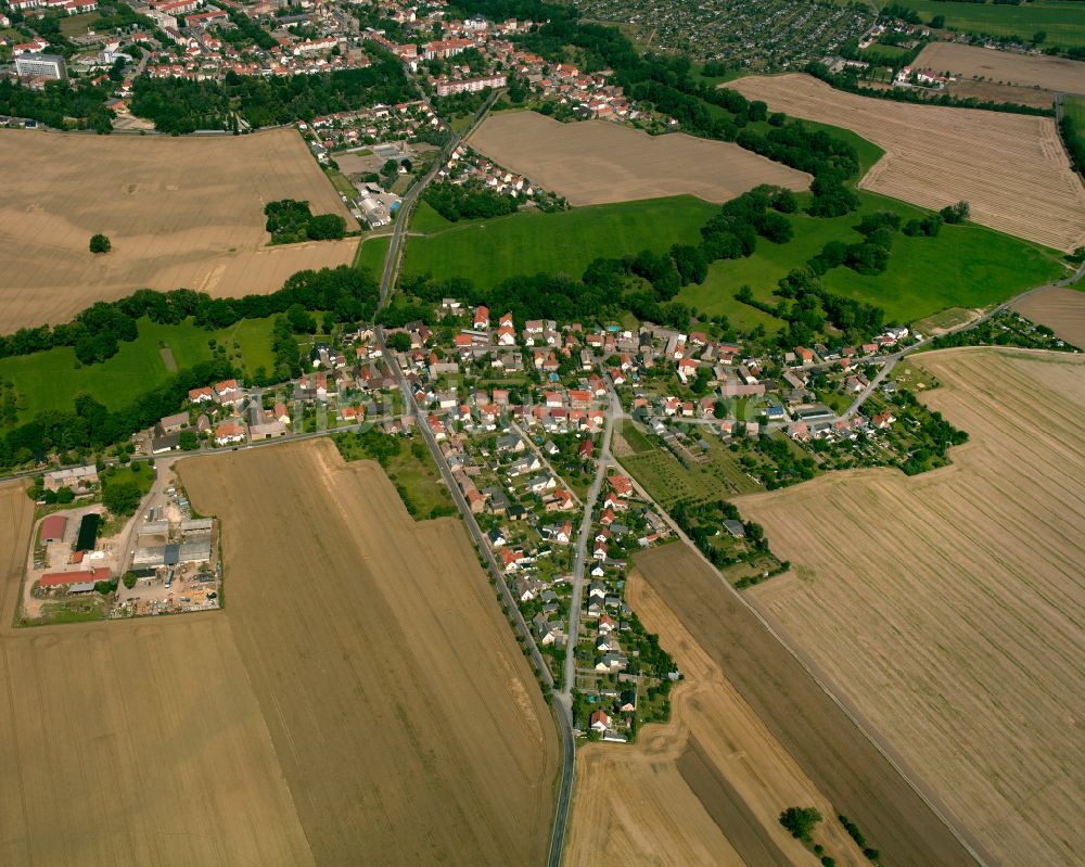 Luftaufnahme Poppitz - Dorfkern am Feldrand in Poppitz im Bundesland Sachsen, Deutschland
