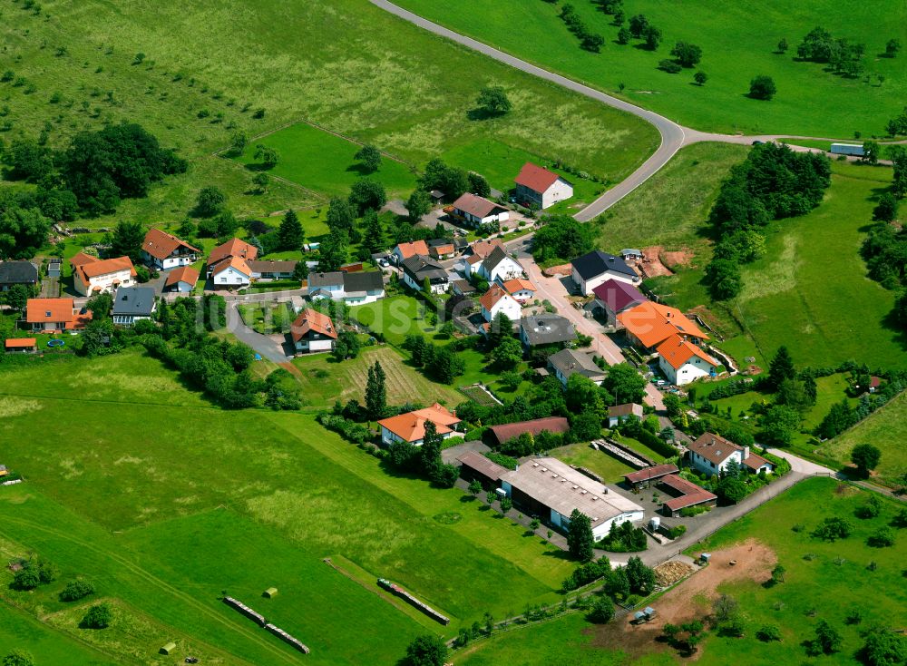 Luftbild Potzbach - Dorfkern am Feldrand in Potzbach im Bundesland Rheinland-Pfalz, Deutschland