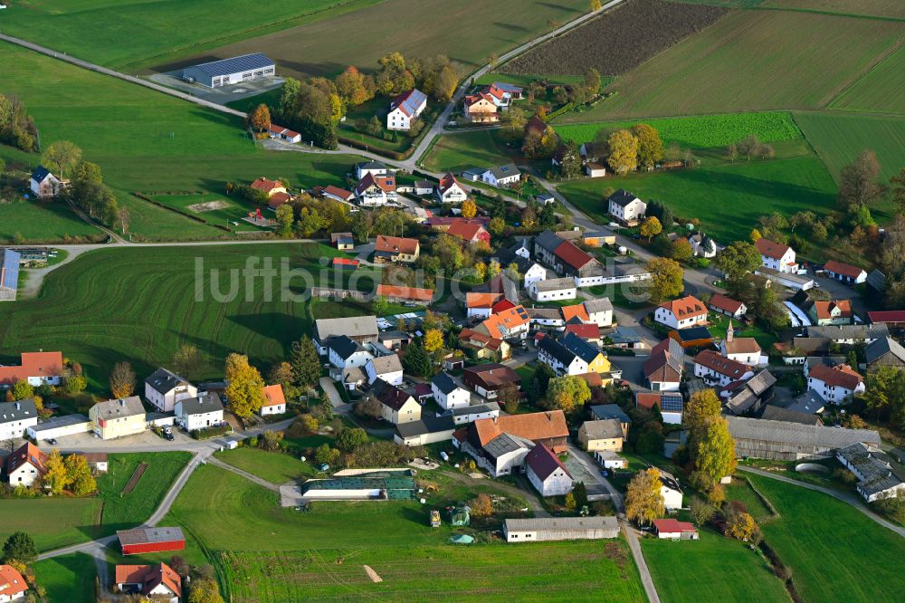 Luftbild Ramlesreuth - Dorfkern am Feldrand in Ramlesreuth im Bundesland Bayern, Deutschland
