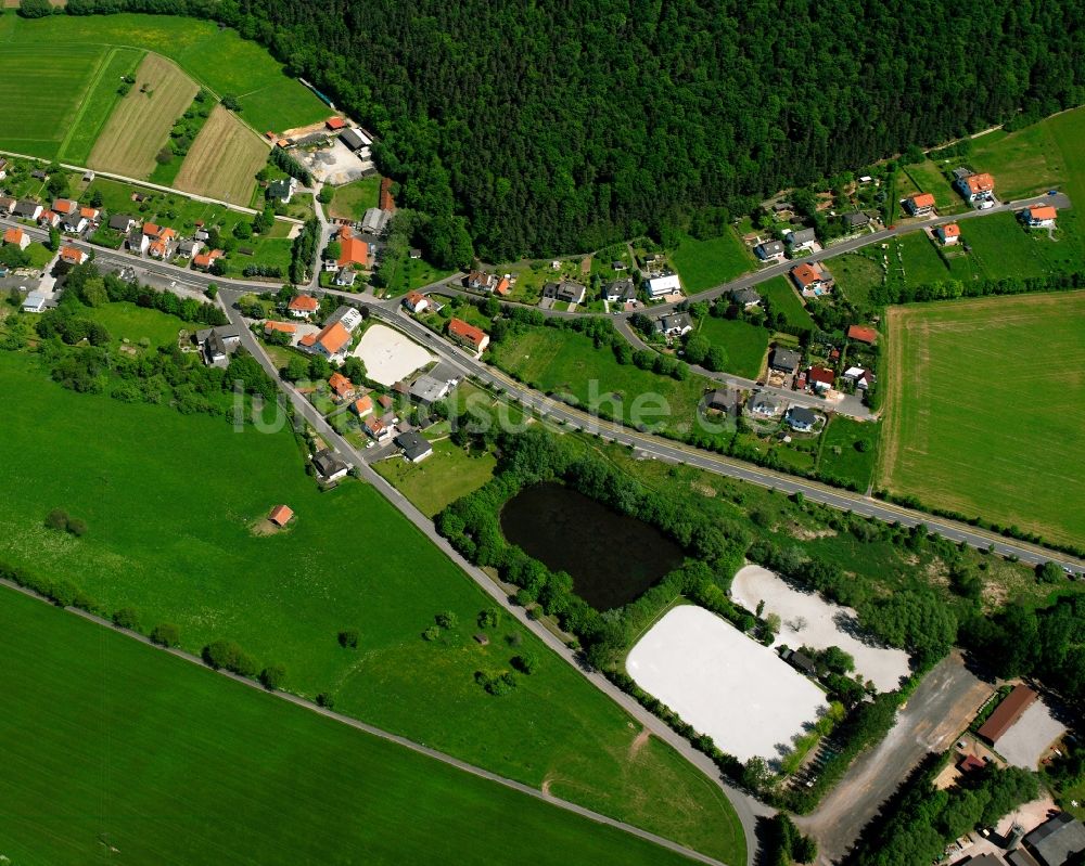 Luftbild Richelsdorf - Dorfkern am Feldrand in Richelsdorf im Bundesland Hessen, Deutschland
