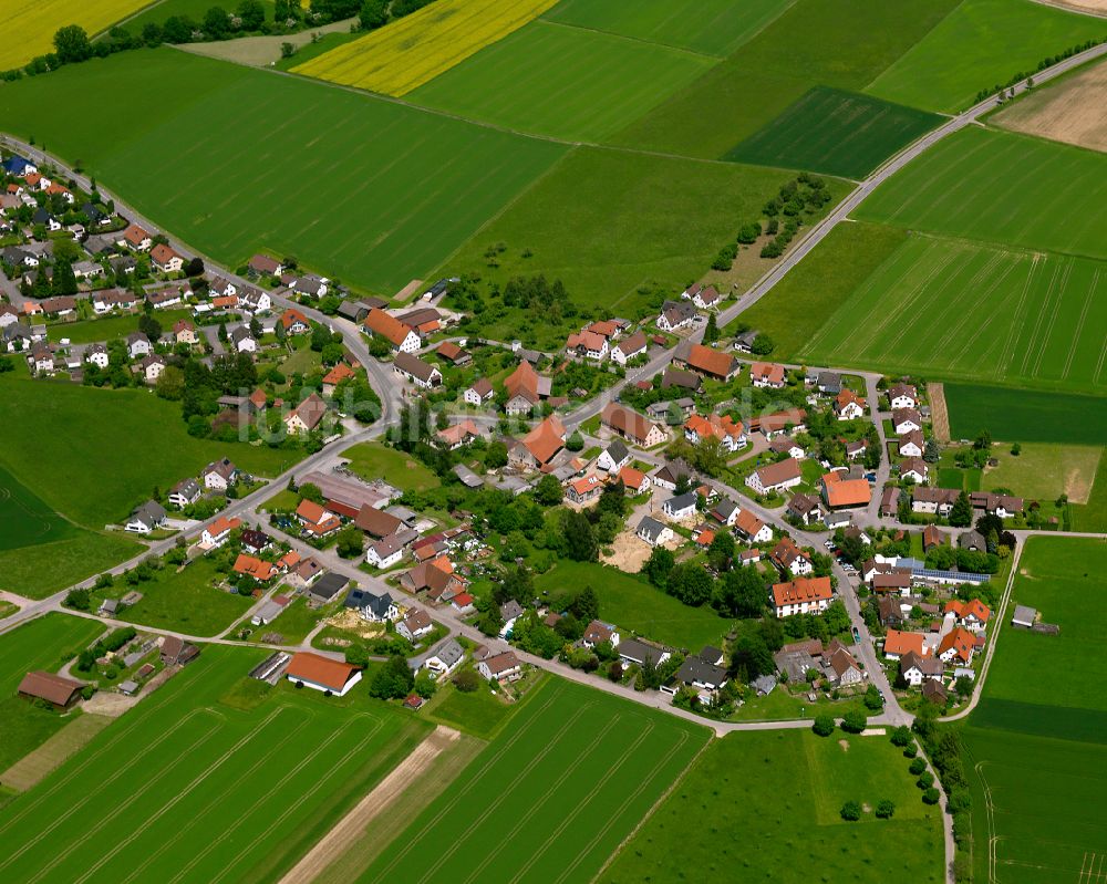 Luftbild Rindenmoos - Dorfkern am Feldrand in Rindenmoos im Bundesland Baden-Württemberg, Deutschland