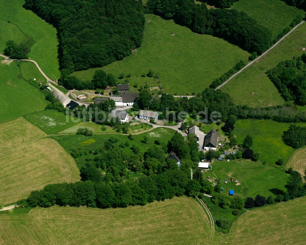 Luftaufnahme Rönsahl - Dorfkern am Feldrand in Rönsahl im Bundesland Nordrhein-Westfalen, Deutschland
