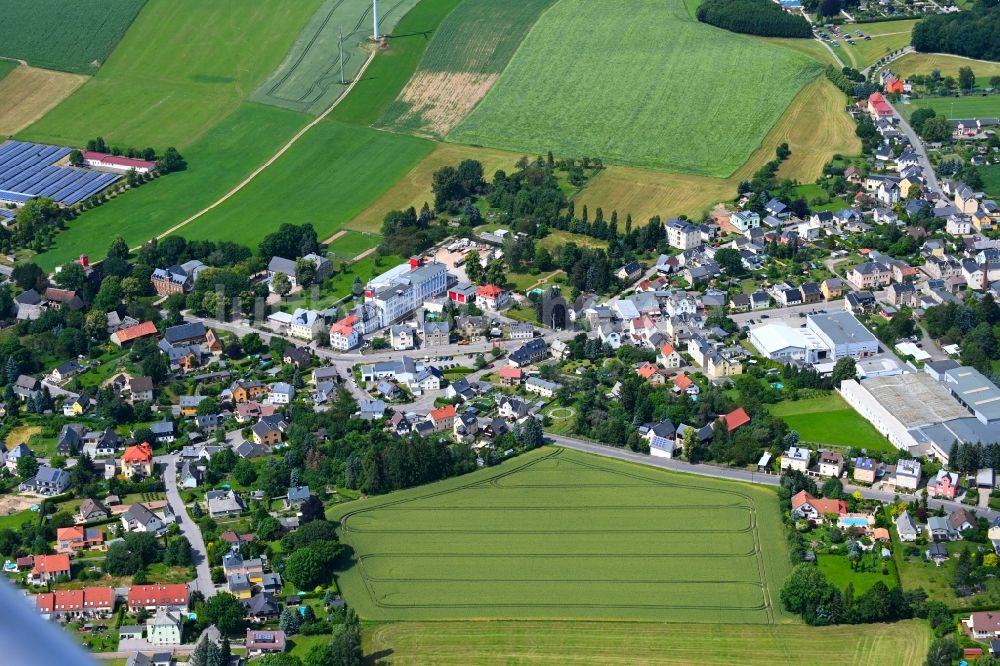 Rußdorf von oben - Dorfkern am Feldrand in Rußdorf im Bundesland Sachsen, Deutschland