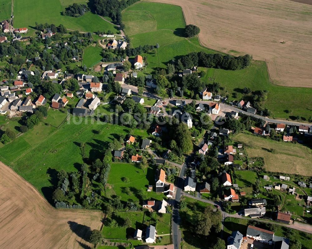 Luftaufnahme Sachsenburg - Dorfkern am Feldrand in Sachsenburg im Bundesland Sachsen, Deutschland