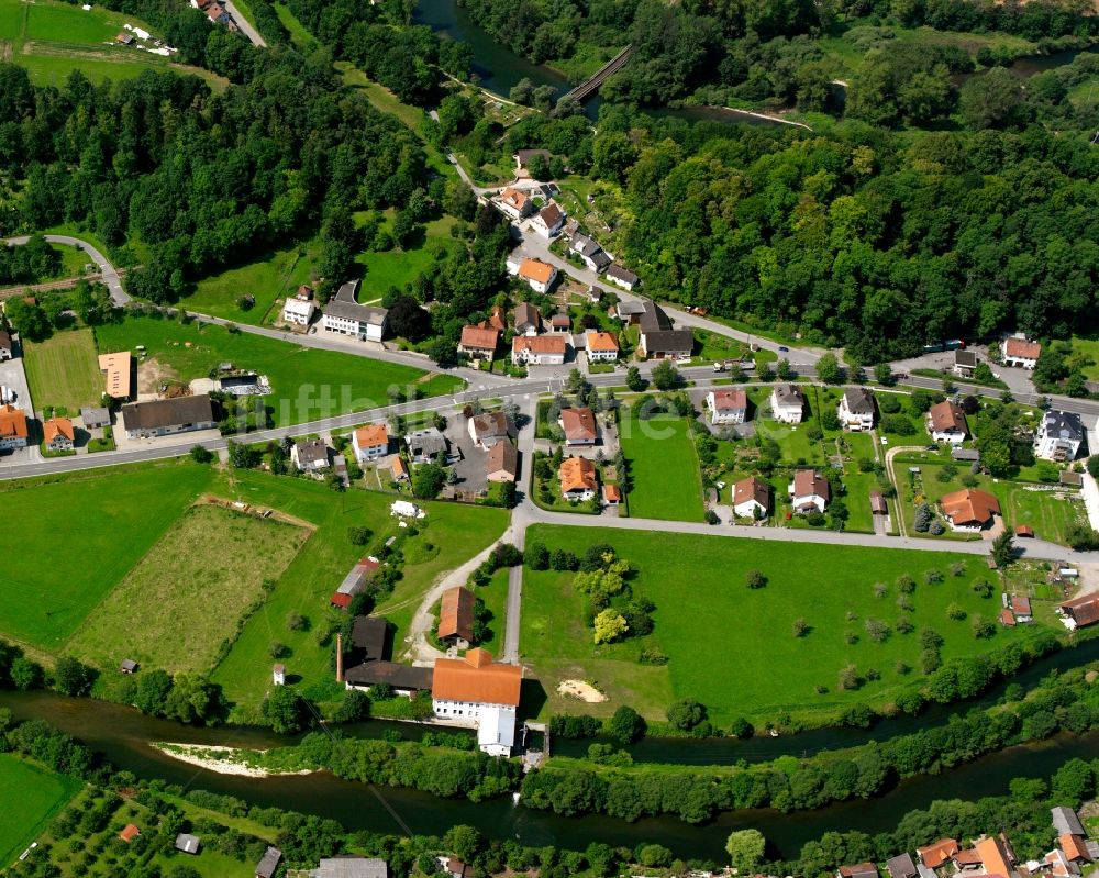 Scheer von oben - Dorfkern am Feldrand in Scheer im Bundesland Baden-Württemberg, Deutschland