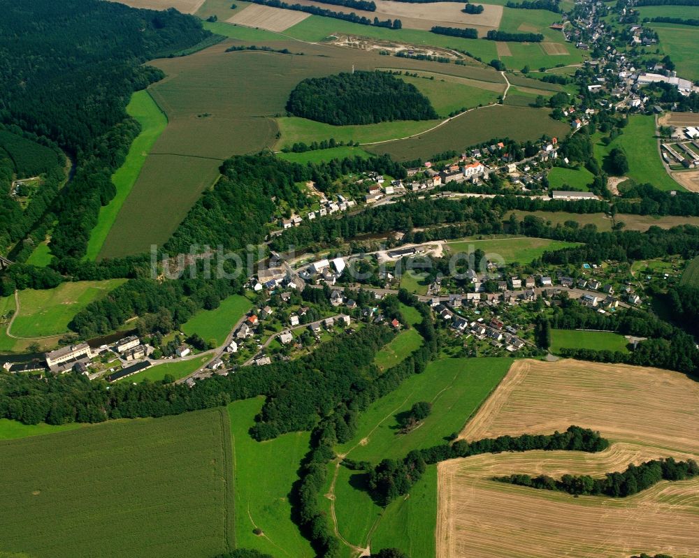 Schellenberg aus der Vogelperspektive: Dorfkern am Feldrand in Schellenberg im Bundesland Sachsen, Deutschland