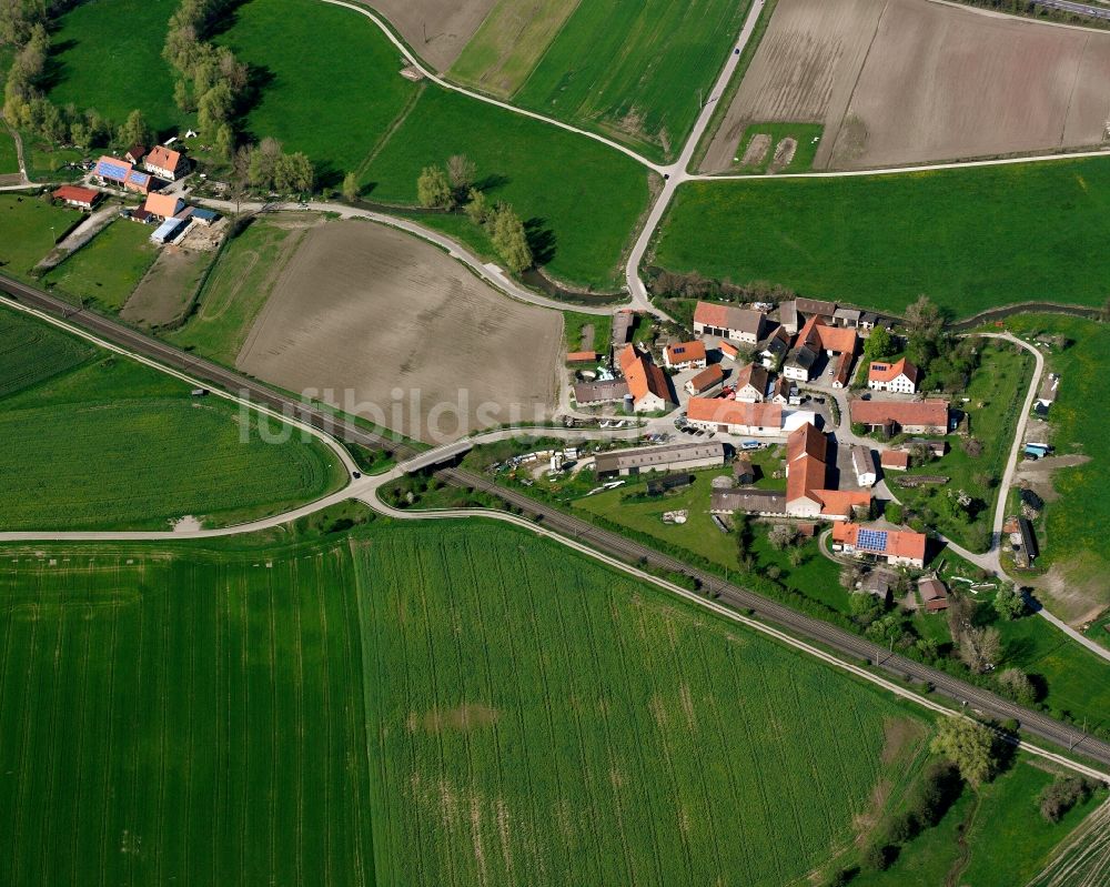 Luftaufnahme Schmalenbach - Dorfkern am Feldrand in Schmalenbach im Bundesland Bayern, Deutschland