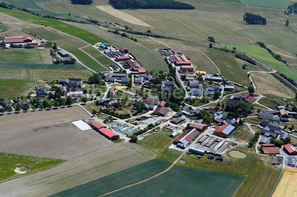 Luftbild Schönberg - Dorfkern am Feldrand in Schönberg im Bundesland Sachsen, Deutschland