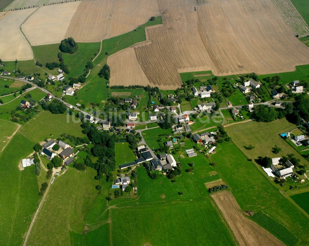 Schönerstadt aus der Vogelperspektive: Dorfkern am Feldrand in Schönerstadt im Bundesland Sachsen, Deutschland