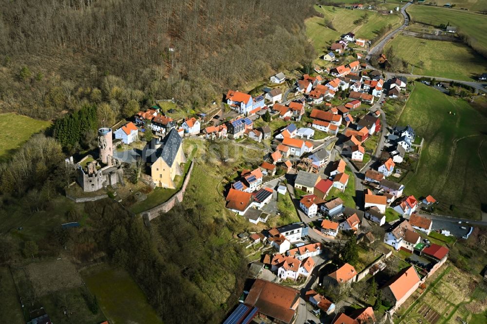 Schwarzenfels aus der Vogelperspektive: Dorfkern am Feldrand in Schwarzenfels im Bundesland Hessen, Deutschland