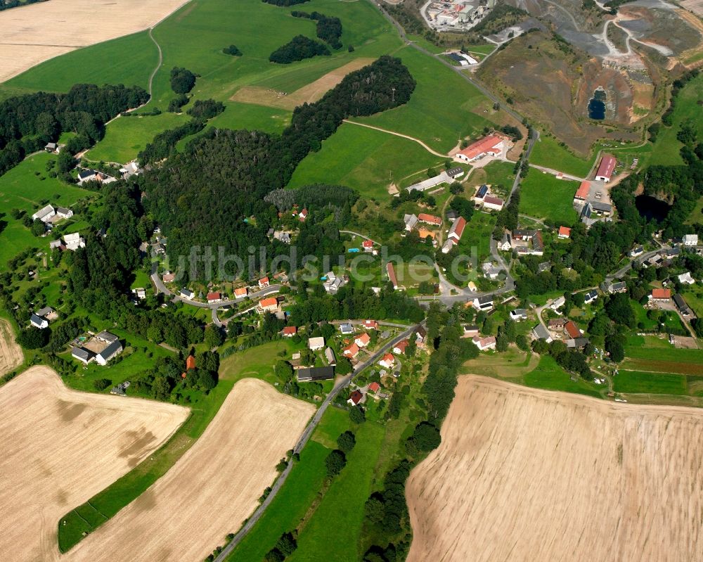 Luftaufnahme Seifersdorf - Dorfkern am Feldrand in Seifersdorf im Bundesland Sachsen, Deutschland