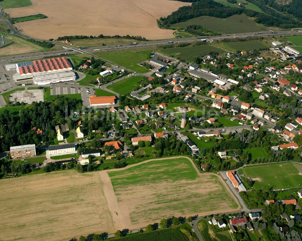 Siebenlehn aus der Vogelperspektive: Dorfkern am Feldrand in Siebenlehn im Bundesland Sachsen, Deutschland