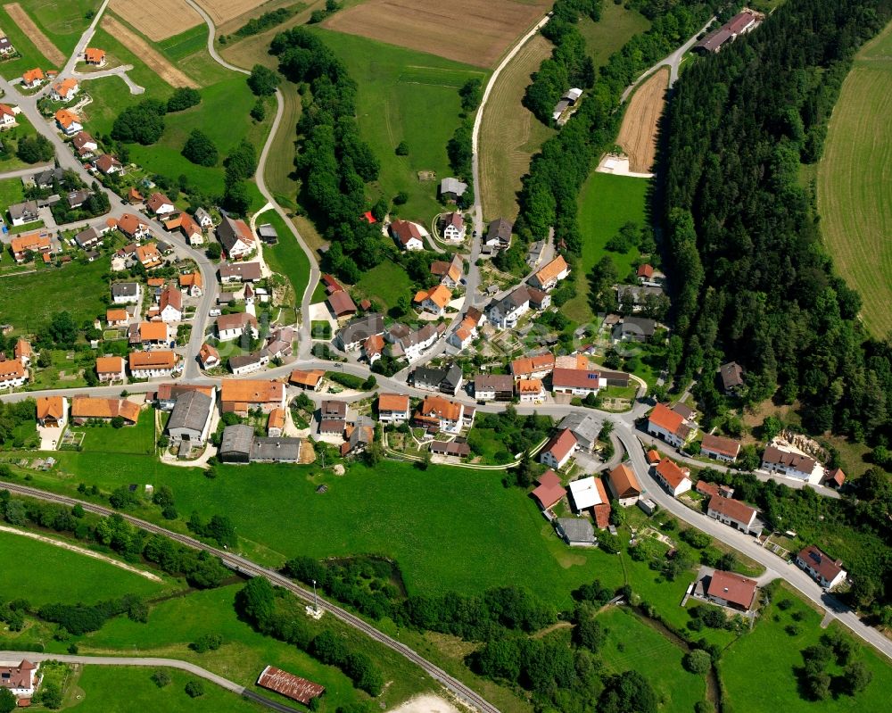 Luftaufnahme Sigmaringen - Dorfkern am Feldrand in Sigmaringen im Bundesland Baden-Württemberg, Deutschland