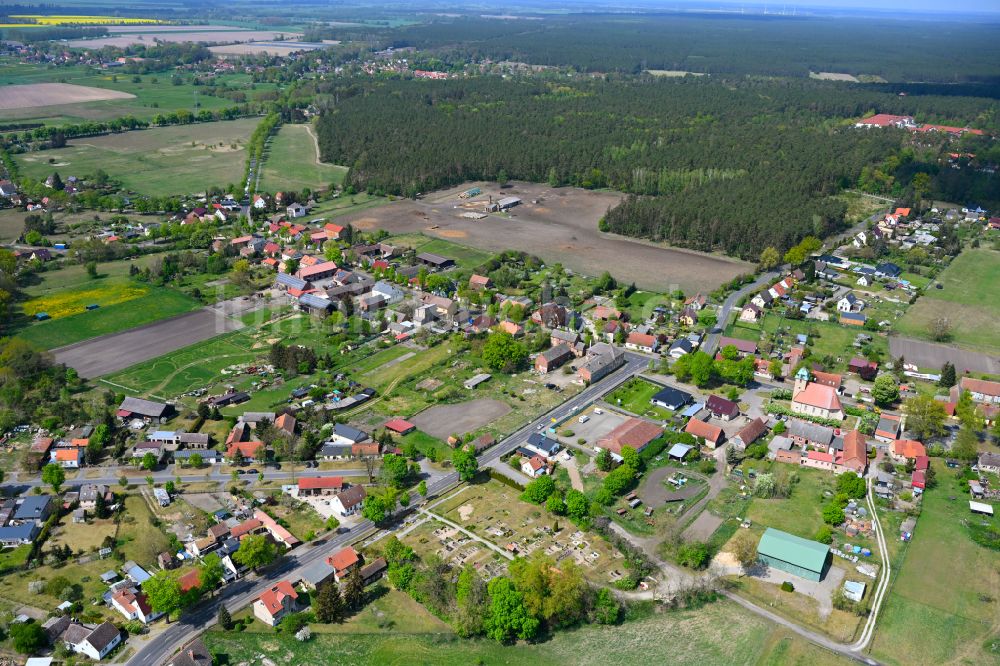 Luftbild Sommerfeld - Dorfkern am Feldrand in Sommerfeld im Bundesland Brandenburg, Deutschland