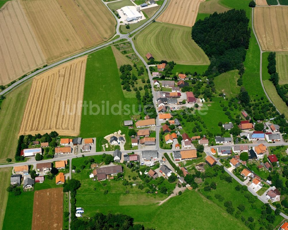 Spöck aus der Vogelperspektive: Dorfkern am Feldrand in Spöck im Bundesland Baden-Württemberg, Deutschland