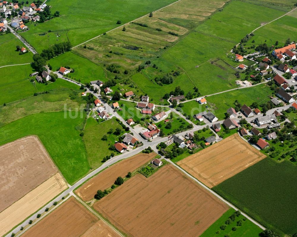 Spöck aus der Vogelperspektive: Dorfkern am Feldrand in Spöck im Bundesland Baden-Württemberg, Deutschland