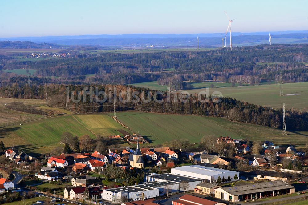 Staitz von oben - Dorfkern am Feldrand in Staitz im Bundesland Thüringen, Deutschland