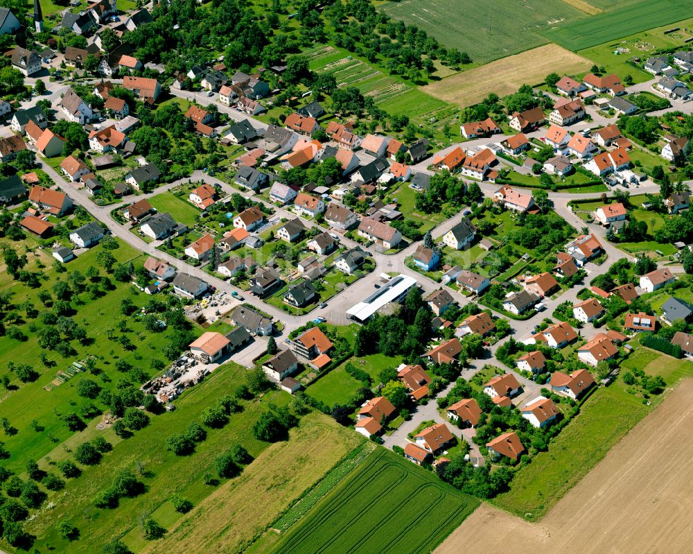 Starzach von oben - Dorfkern am Feldrand in Starzach im Bundesland Baden-Württemberg, Deutschland