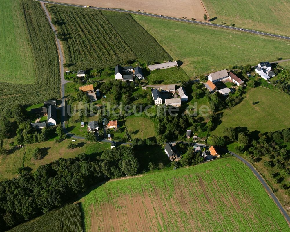 Luftaufnahme Städten - Dorfkern am Feldrand in Städten im Bundesland Sachsen, Deutschland