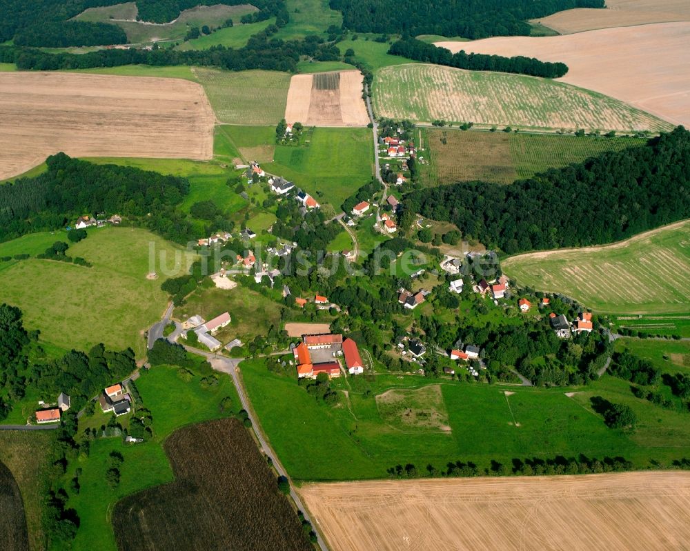 Luftbild Steinbach - Dorfkern am Feldrand in Steinbach im Bundesland Sachsen, Deutschland