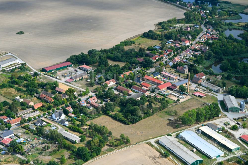 Luftbild Stöffin - Dorfkern am Feldrand in Stöffin im Bundesland Brandenburg, Deutschland