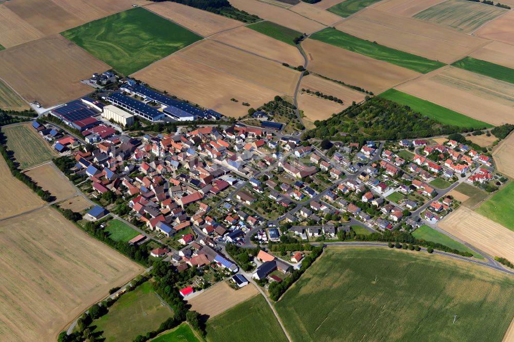 Luftbild Sulzdorf - Dorfkern am Feldrand in Sulzdorf im Bundesland Bayern, Deutschland