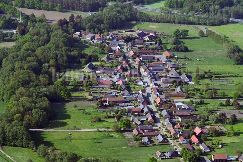 Luftbild Telschow - Dorfkern am Feldrand in Telschow im Bundesland Brandenburg, Deutschland
