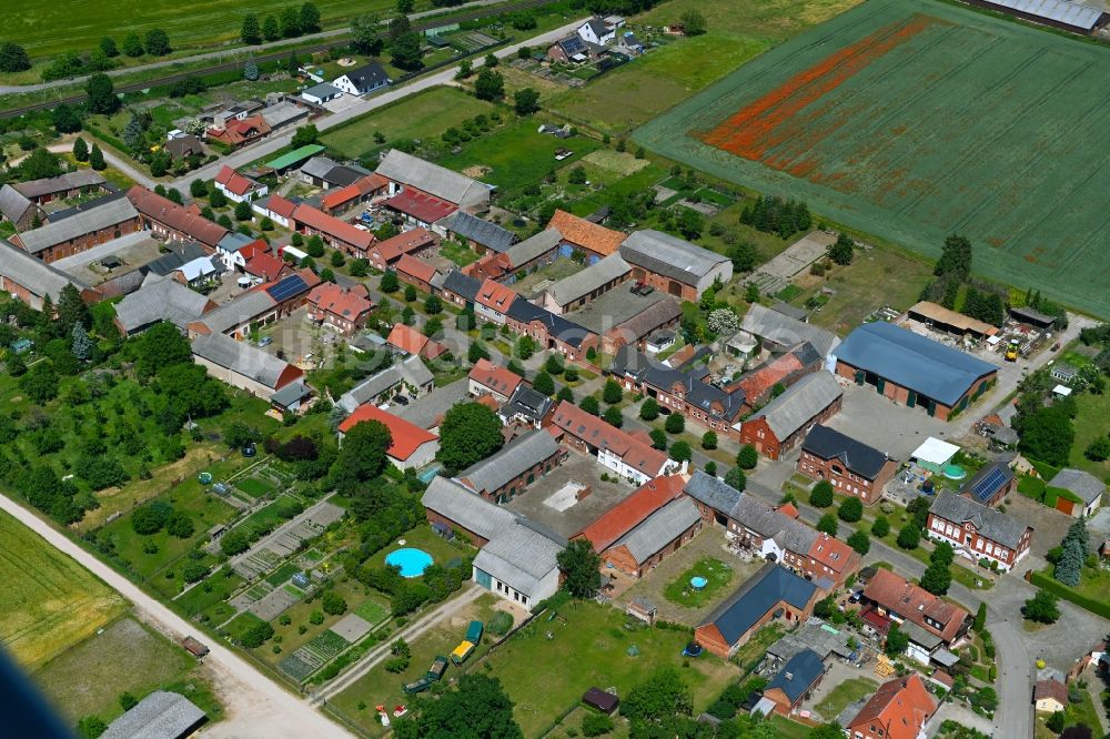Luftaufnahme Tornau - Dorfkern am Feldrand in Tornau im Bundesland Sachsen-Anhalt, Deutschland