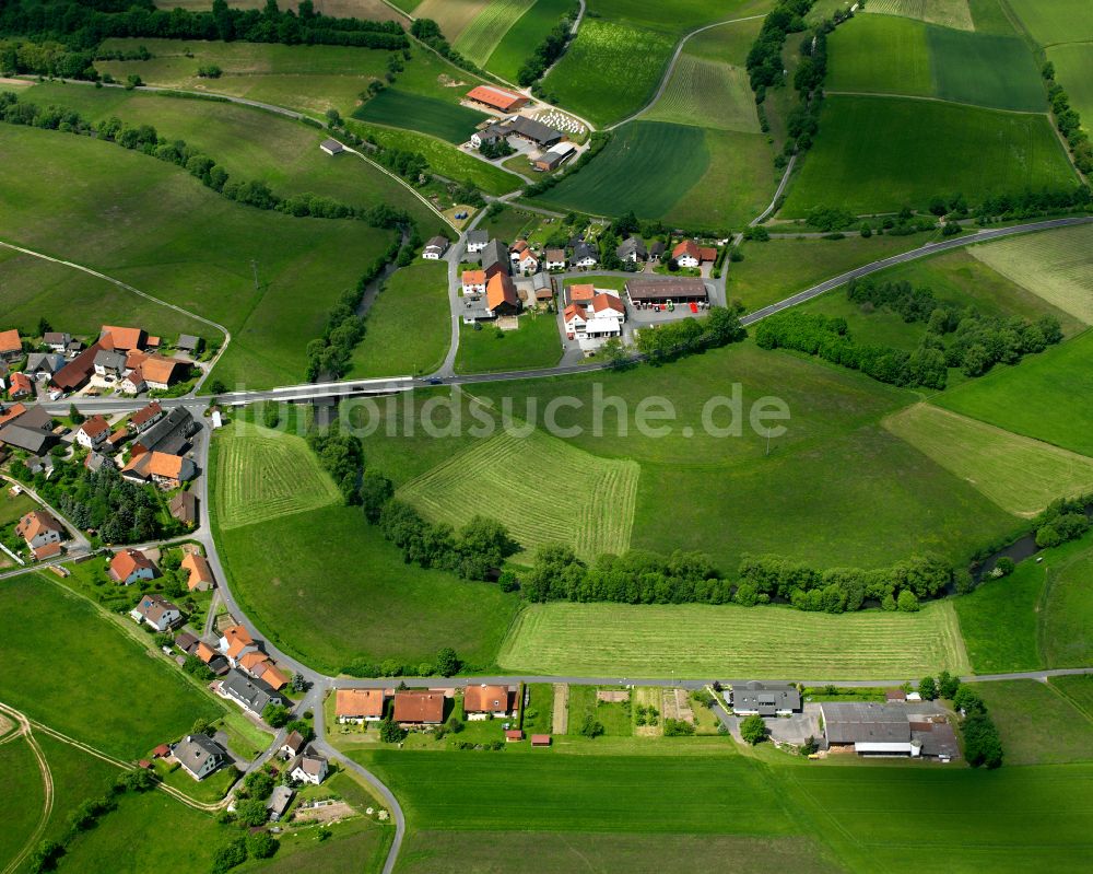 Ützhausen von oben - Dorfkern am Feldrand in Ützhausen im Bundesland Hessen, Deutschland