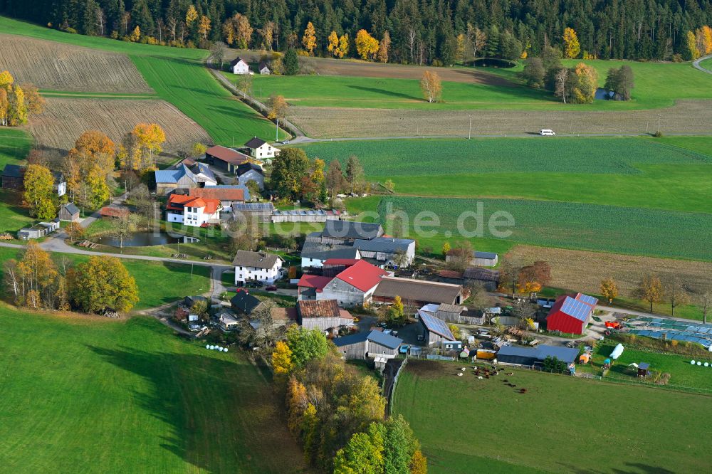 Vierst von oben - Dorfkern am Feldrand in Vierst im Bundesland Bayern, Deutschland