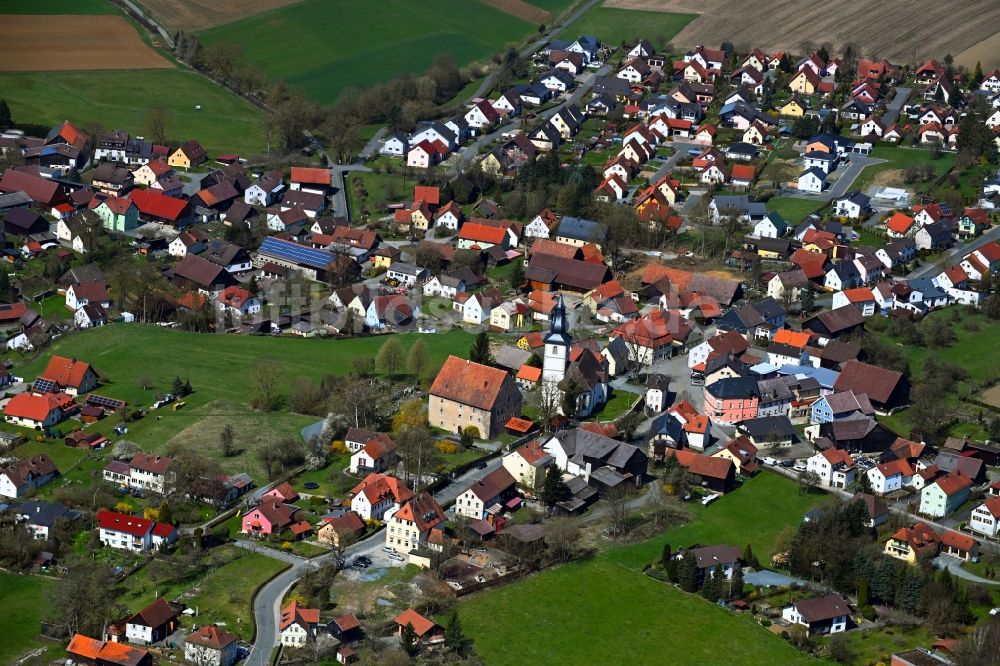 Luftbild Wartenfels - Dorfkern am Feldrand in Wartenfels im Bundesland Bayern, Deutschland