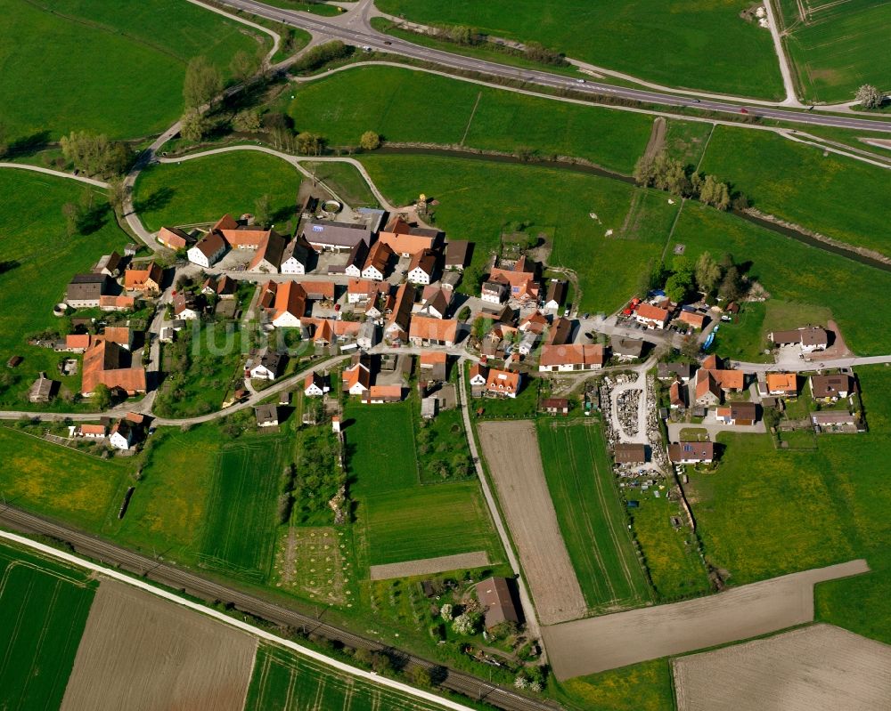 Luftbild Wasserzell - Dorfkern am Feldrand in Wasserzell im Bundesland Bayern, Deutschland