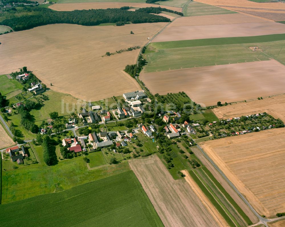Wernsdorf von oben - Dorfkern am Feldrand in Wernsdorf im Bundesland Thüringen, Deutschland