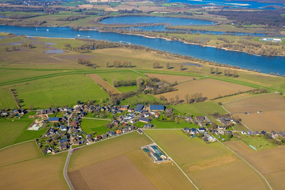 Luftbild Werrich - Dorfkern am Feldrand in Werrich im Bundesland Nordrhein-Westfalen, Deutschland