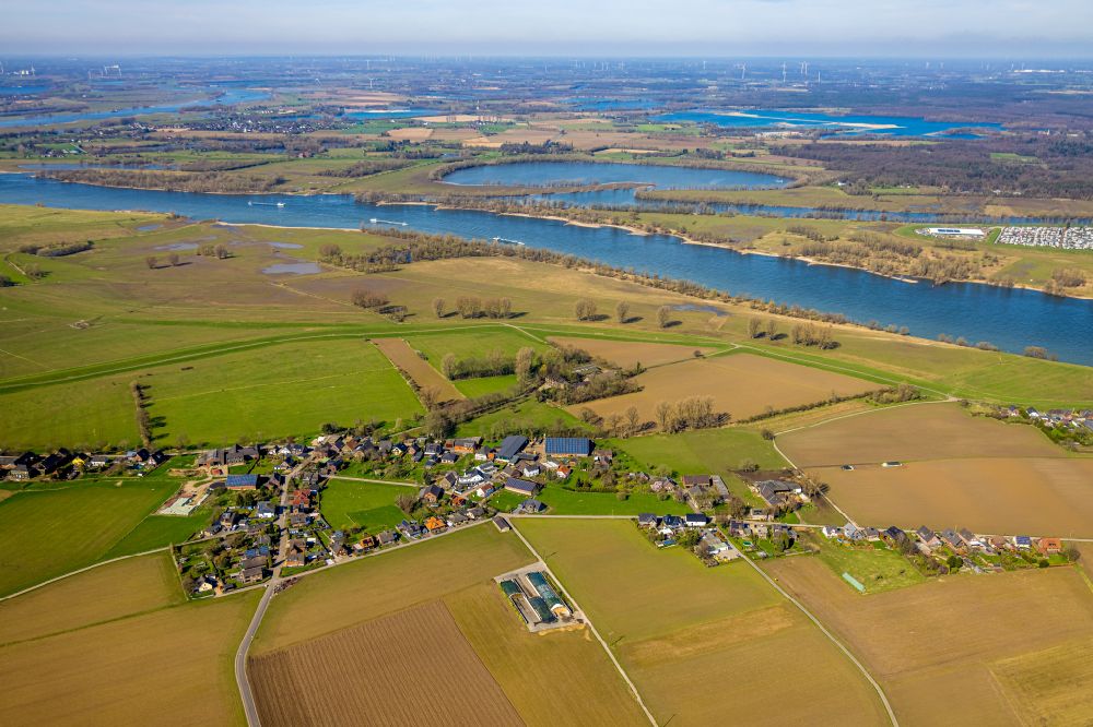 Luftaufnahme Werrich - Dorfkern am Feldrand in Werrich im Bundesland Nordrhein-Westfalen, Deutschland