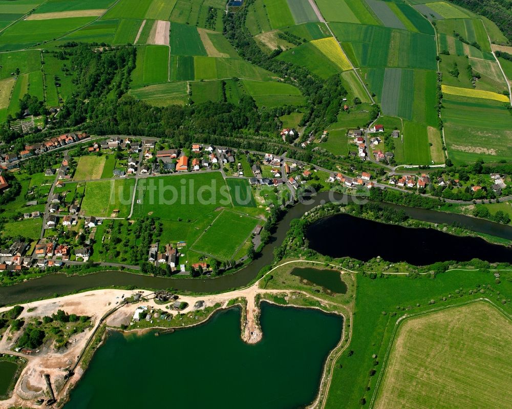 Widdershausen aus der Vogelperspektive: Dorfkern am Feldrand in Widdershausen im Bundesland Hessen, Deutschland