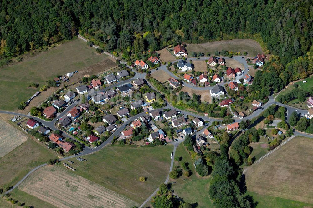 Luftaufnahme Windheim - Dorfkern am Feldrand in Windheim im Bundesland Bayern, Deutschland